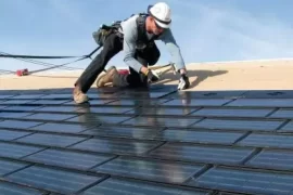 Roofing-Contractor-Working-ooxupchiijxtwh6a2vy2di7nl9fv9hndihb7nrm0m8